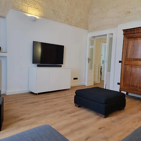 Apartment Station 1 *