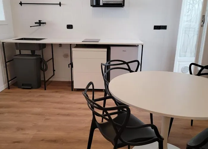 Station 1 דירה בארי